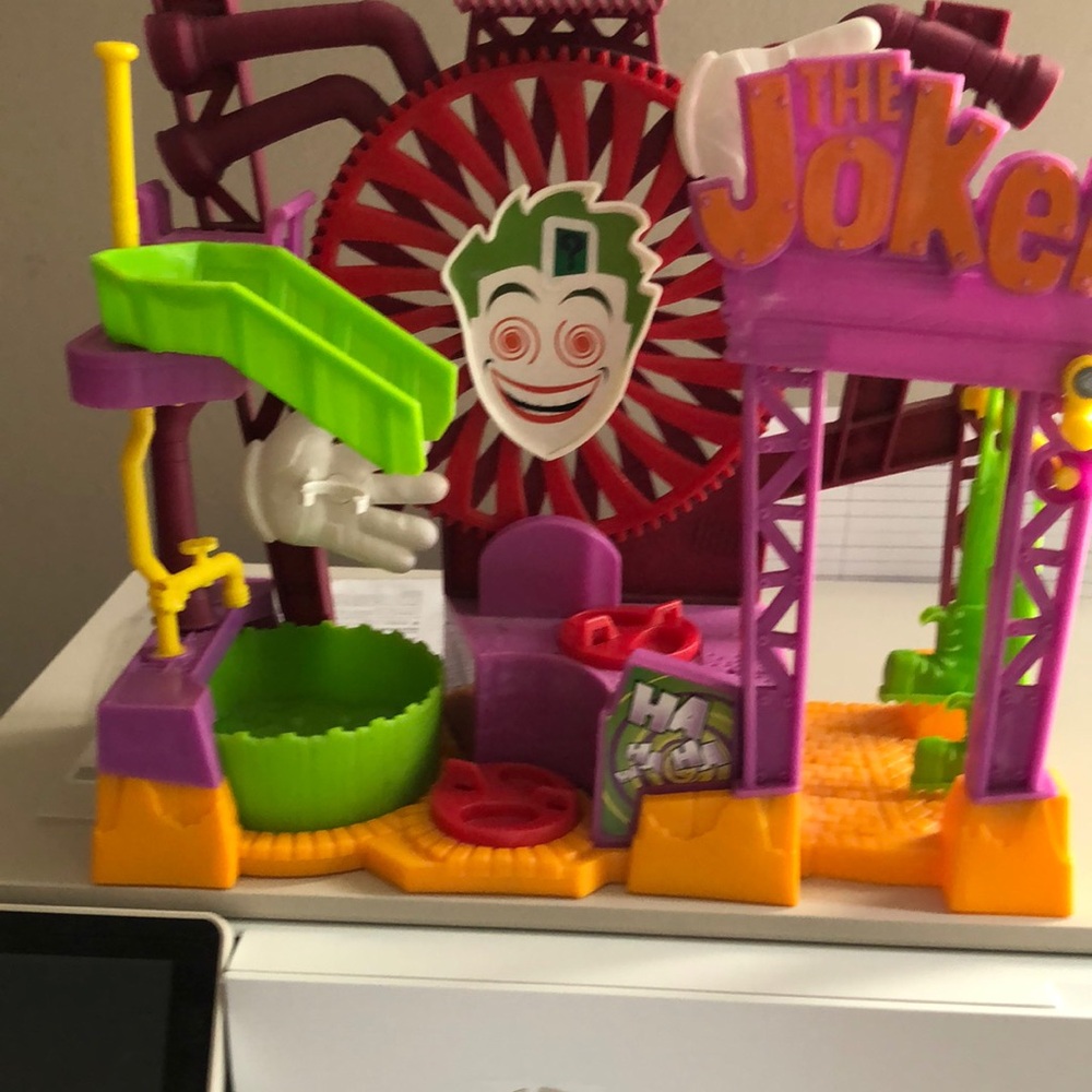 Joker Funhouse Playset - Multicolor